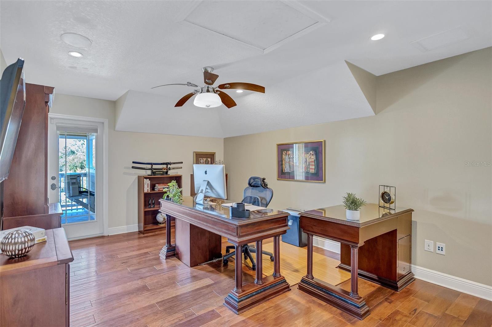 RIVERCREST - Residential