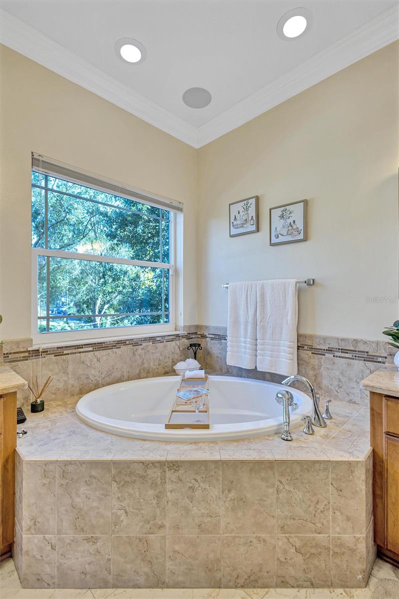 RIVERCREST - Residential