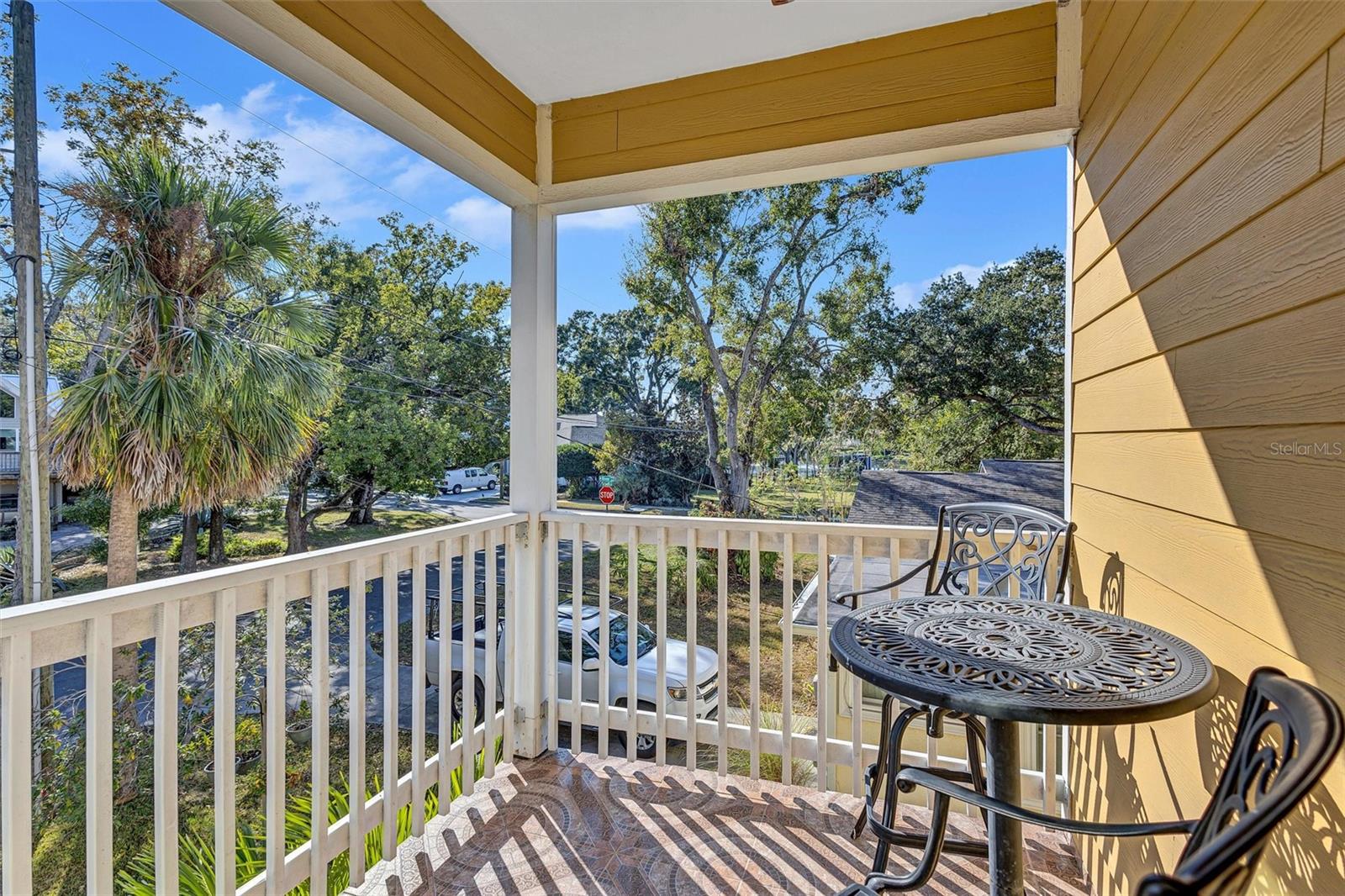 RIVERCREST - Residential