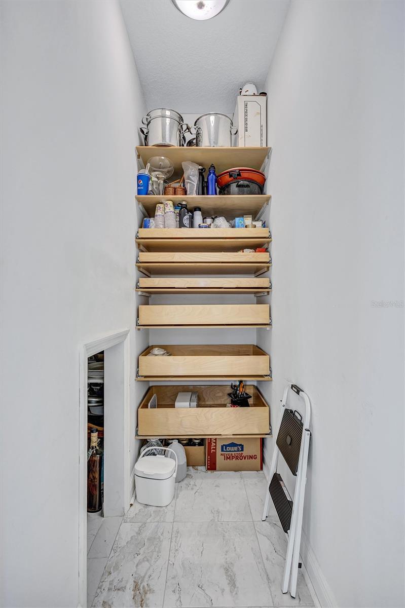 RIVERCREST - Residential