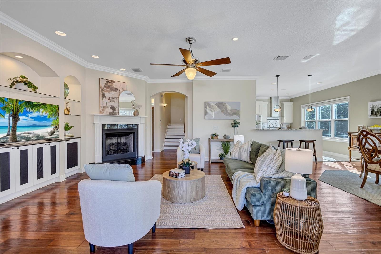 RIVERCREST - Residential