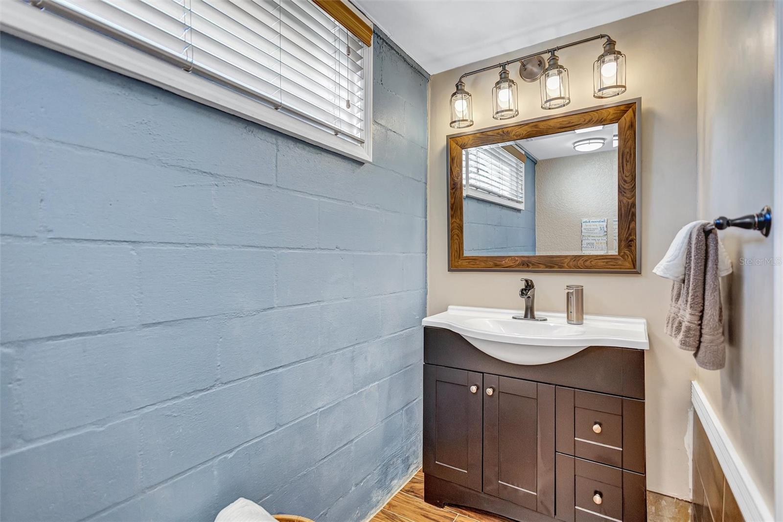 RIVERCREST - Residential