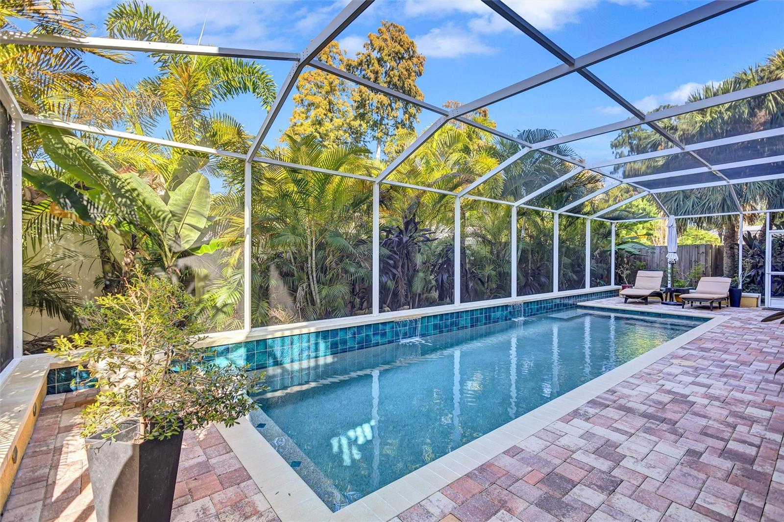 RIVERCREST - Residential