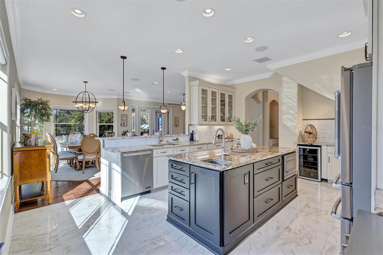 RIVERCREST - Residential