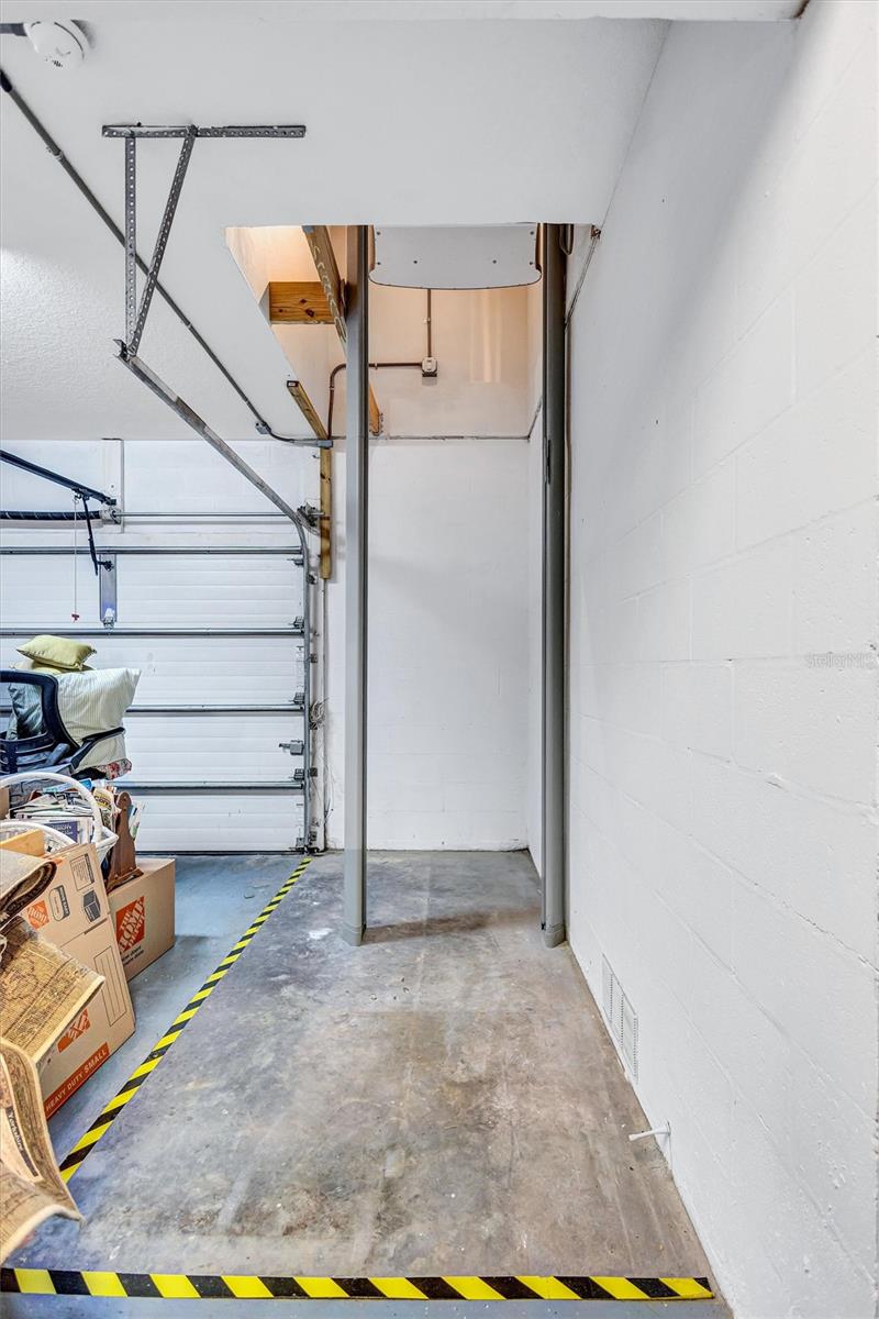 RIVERCREST - Residential