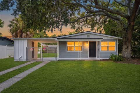 Photo of 4406 W Wallace Avenue, Tampa, FL 33611 (MLS # TB8538154)