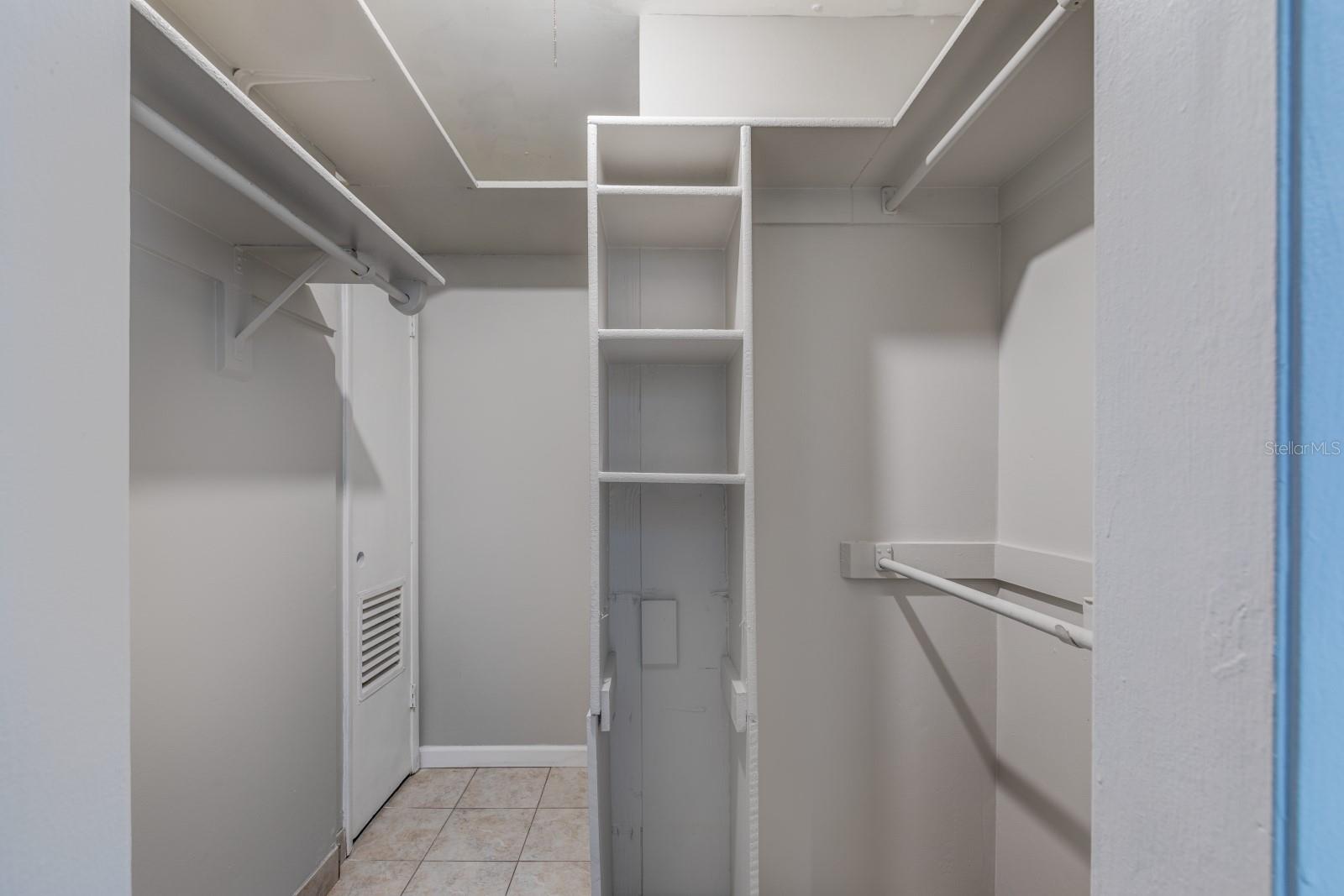 SYLVAN SHORES - Residential