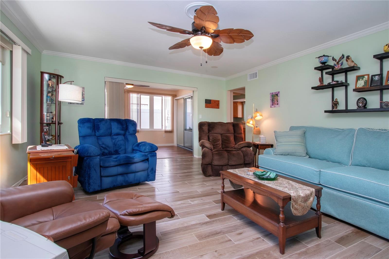 STRATHMORE VILLA'S - Residential