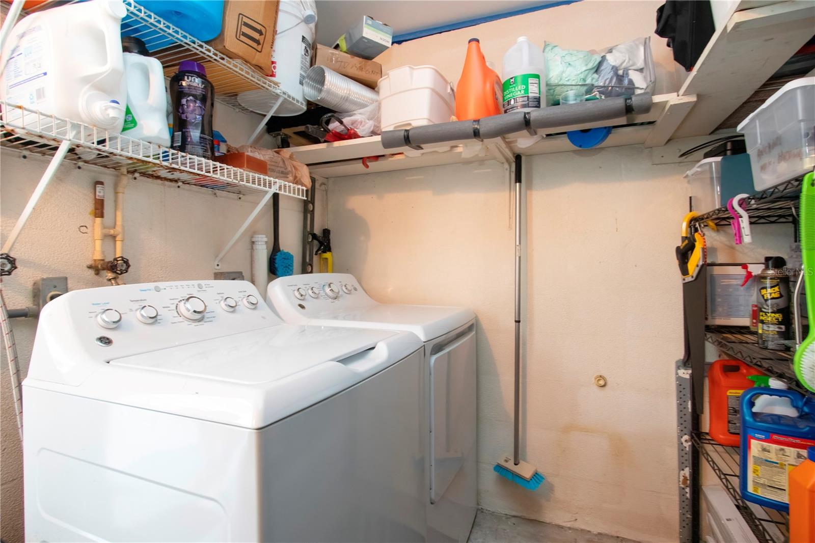 STRATHMORE VILLA'S - Residential