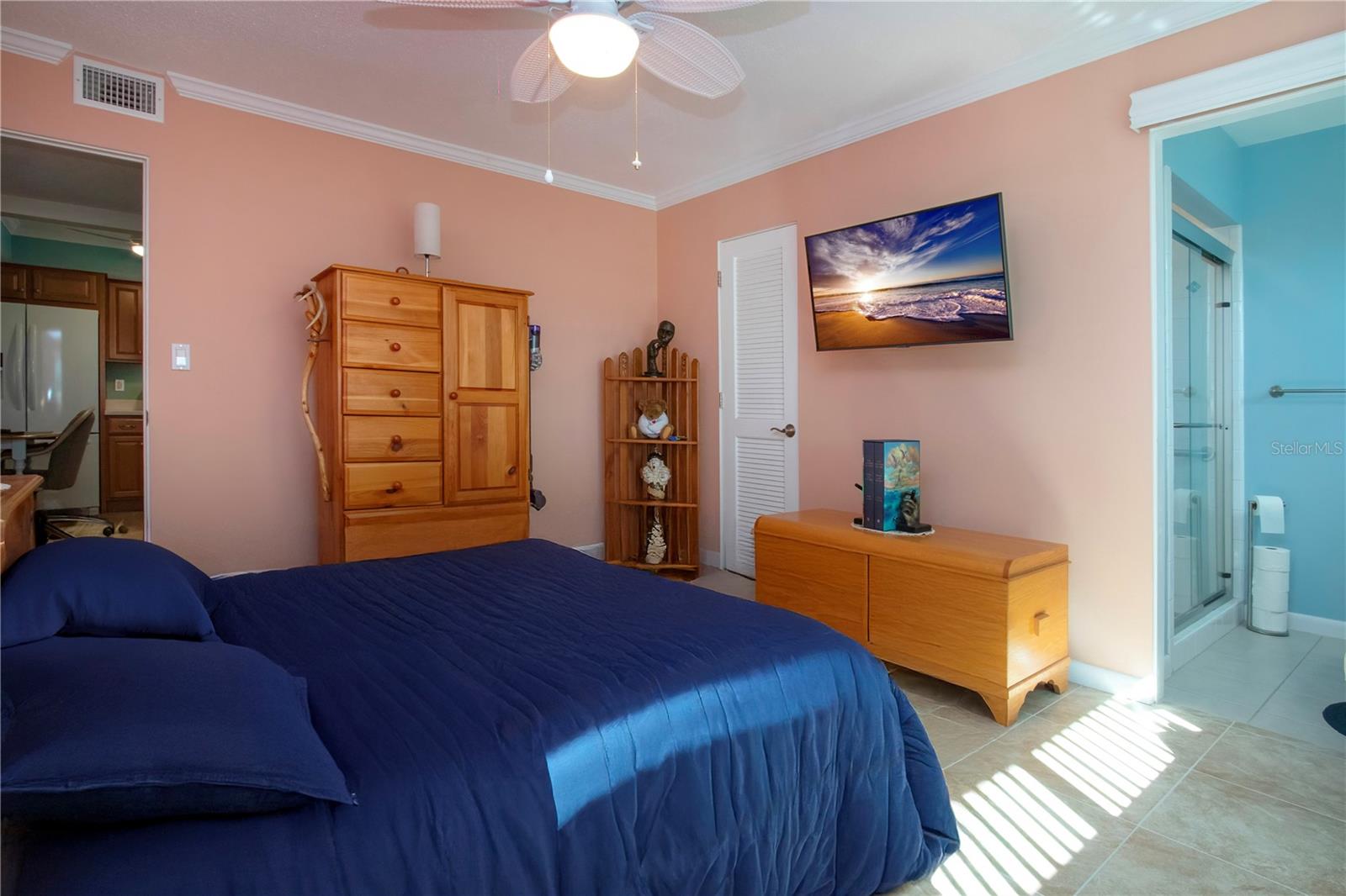 STRATHMORE VILLA'S - Residential