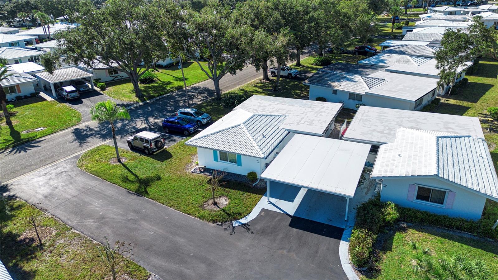 STRATHMORE VILLA'S - Residential