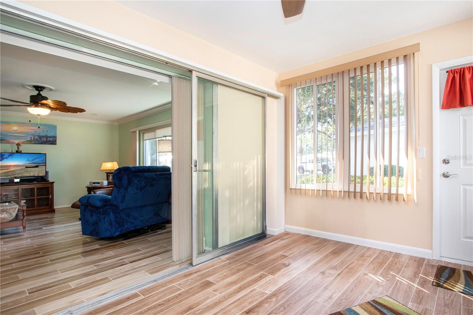 STRATHMORE VILLA'S - Residential