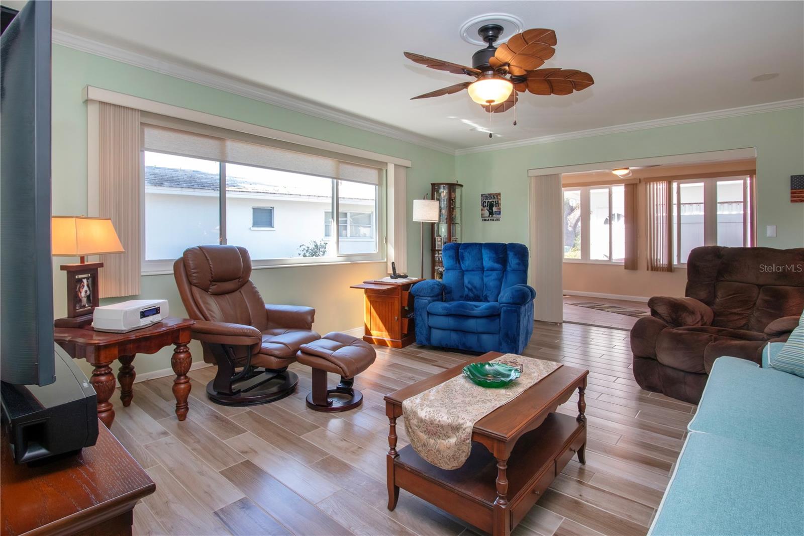 STRATHMORE VILLA'S - Residential