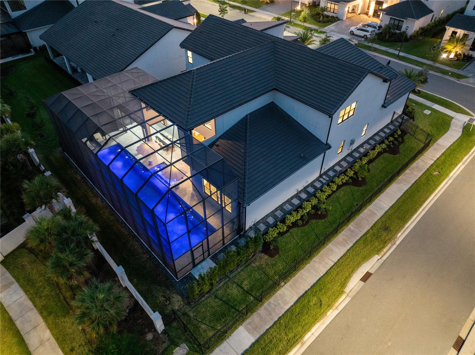 LAUREL POINTE LAKE NONA - Residential