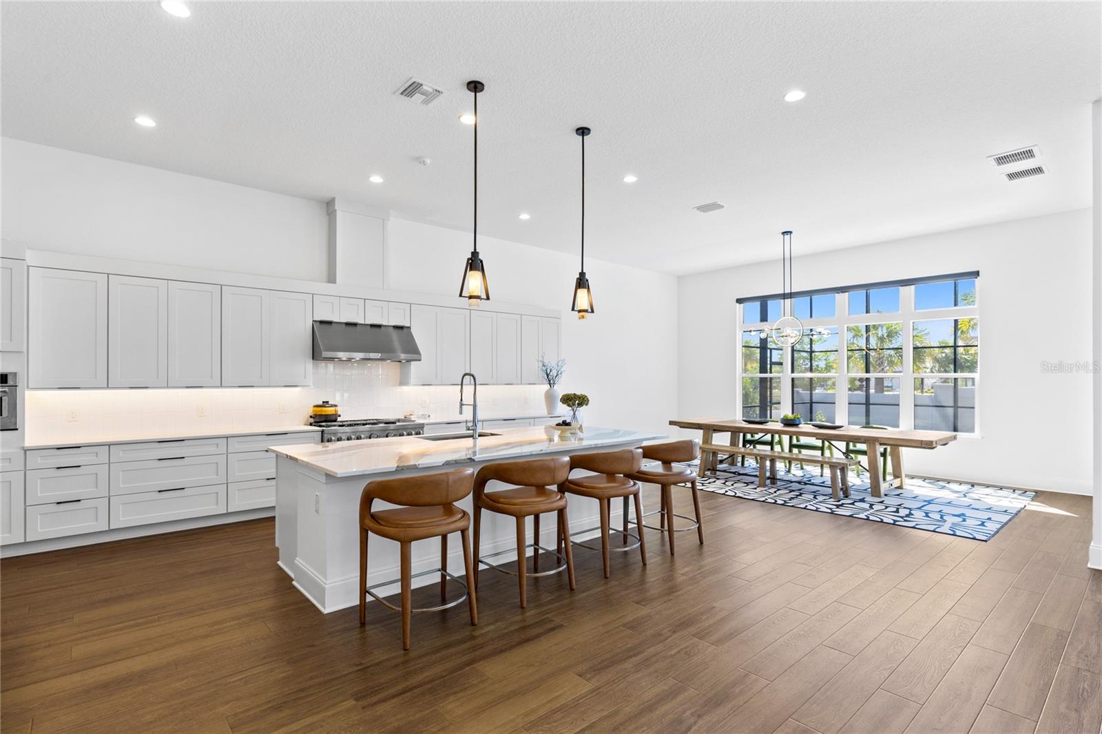 LAUREL POINTE LAKE NONA - Residential
