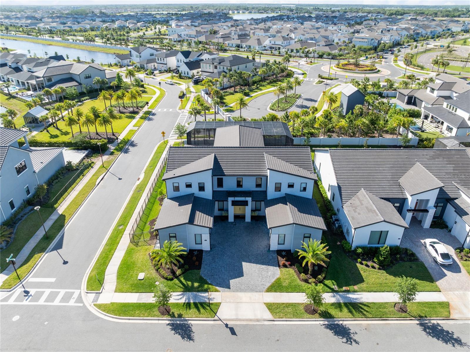 LAUREL POINTE LAKE NONA - Residential