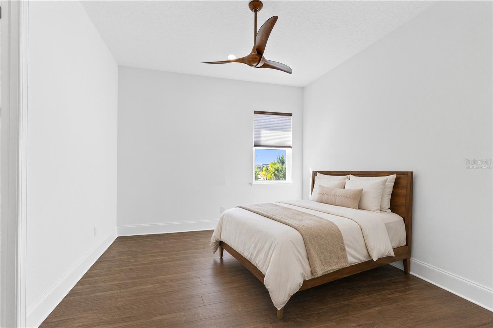 LAUREL POINTE LAKE NONA - Residential