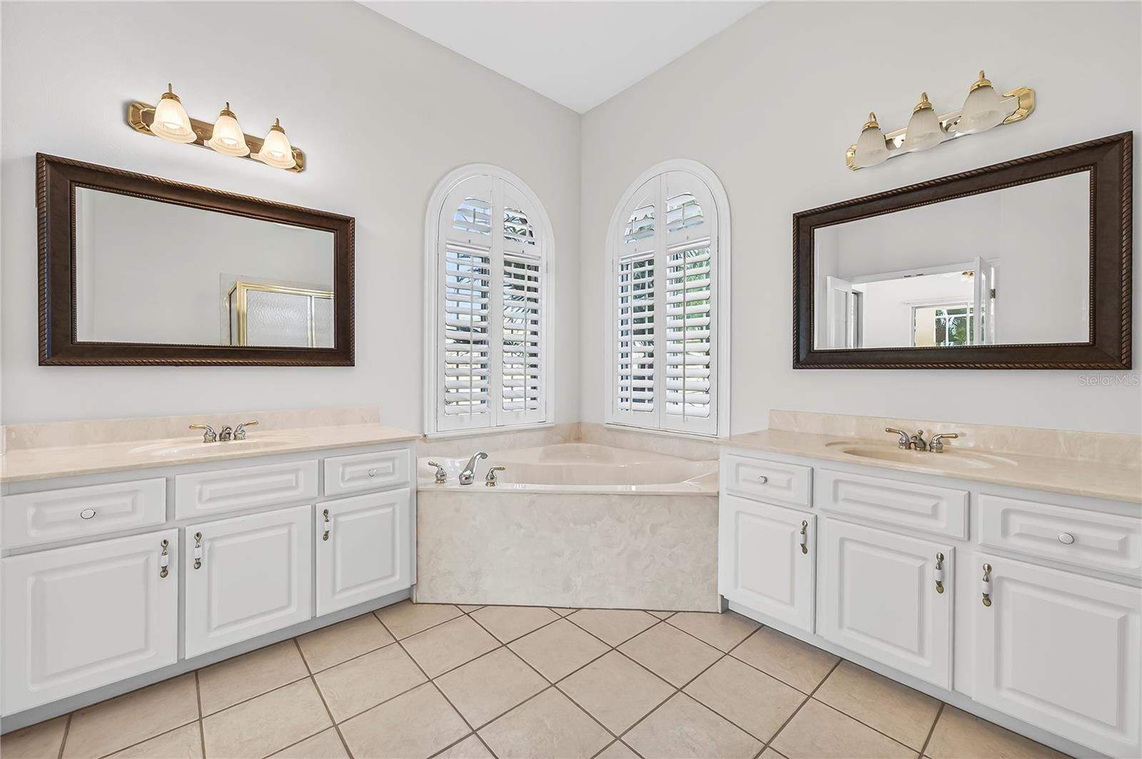 OCALA PALMS 08 - Residential