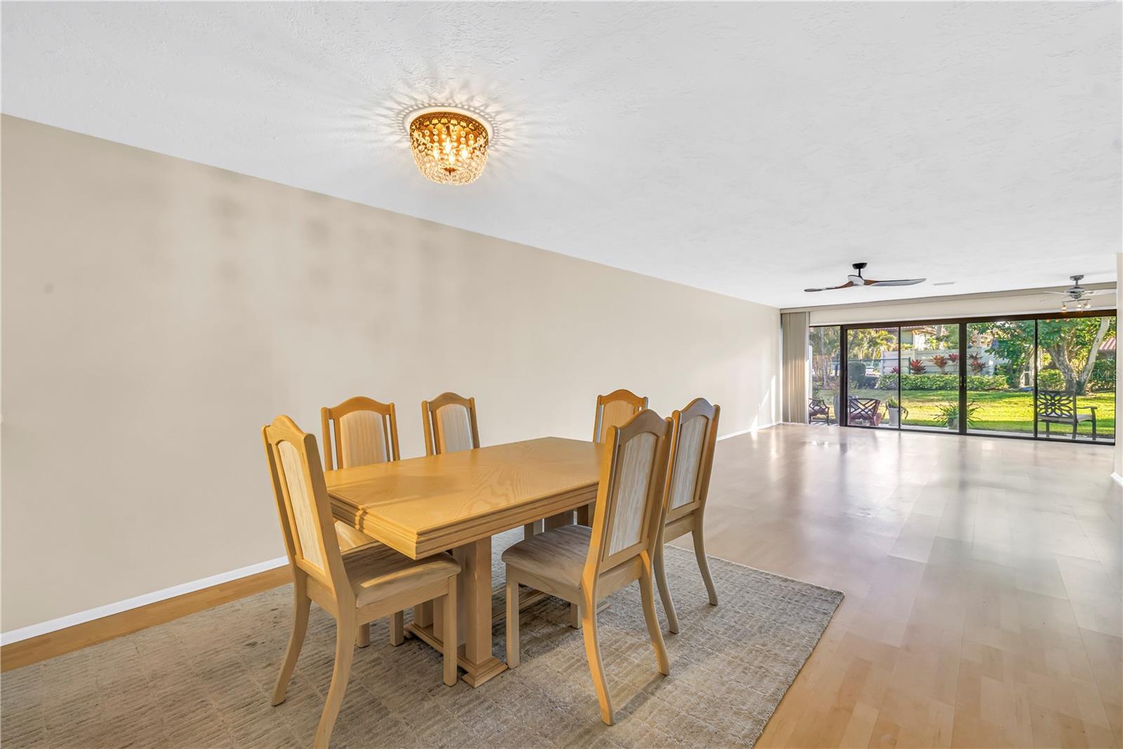 VALENCIA GARDEN II - Residential