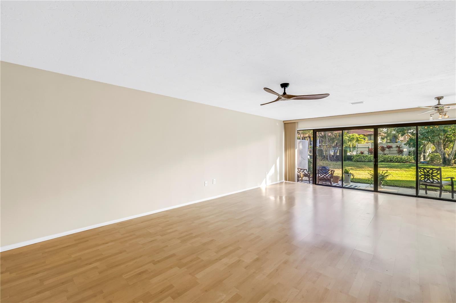 VALENCIA GARDEN II - Residential