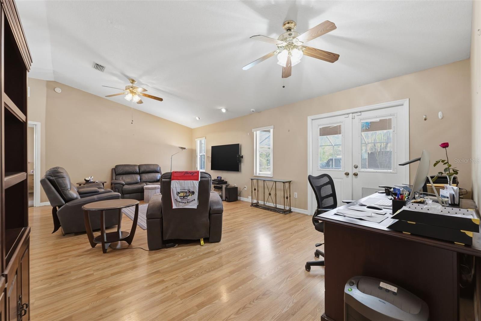 ROLLING HILLS UN 01 - Residential