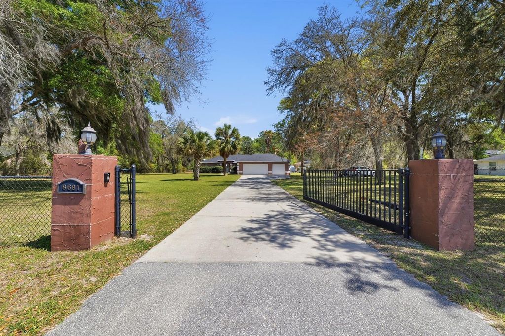 Photo of 8681 SW 140th Avenue, Dunnellon, FL 34432 (MLS # W7884254)