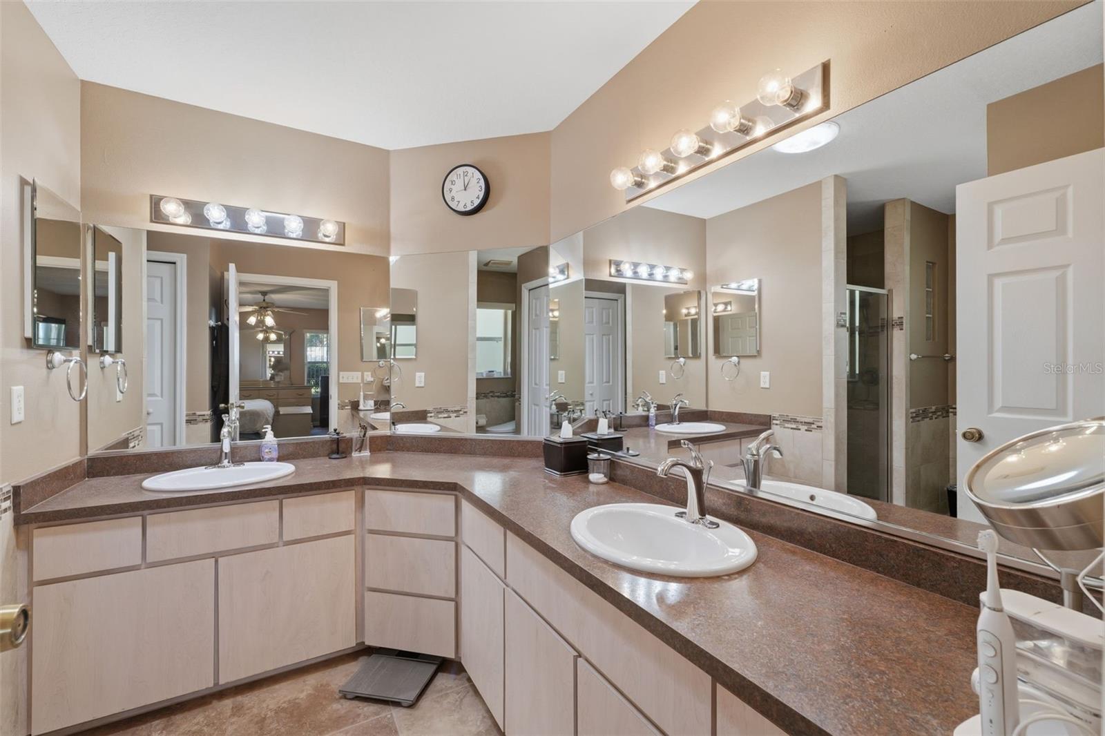 ROLLING HILLS UN 01 - Residential