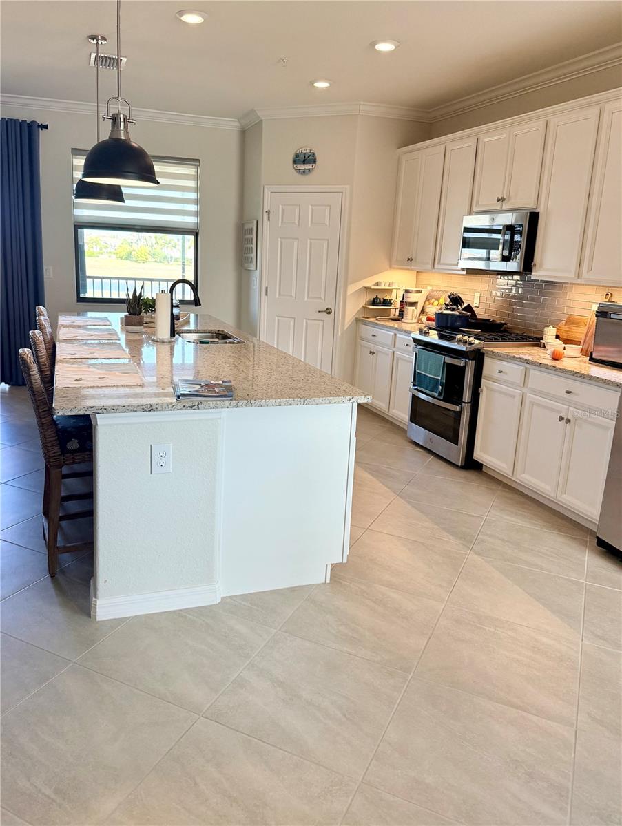 COACH HOMES III AT LAKEWOOD NATL PH 13 - Residential