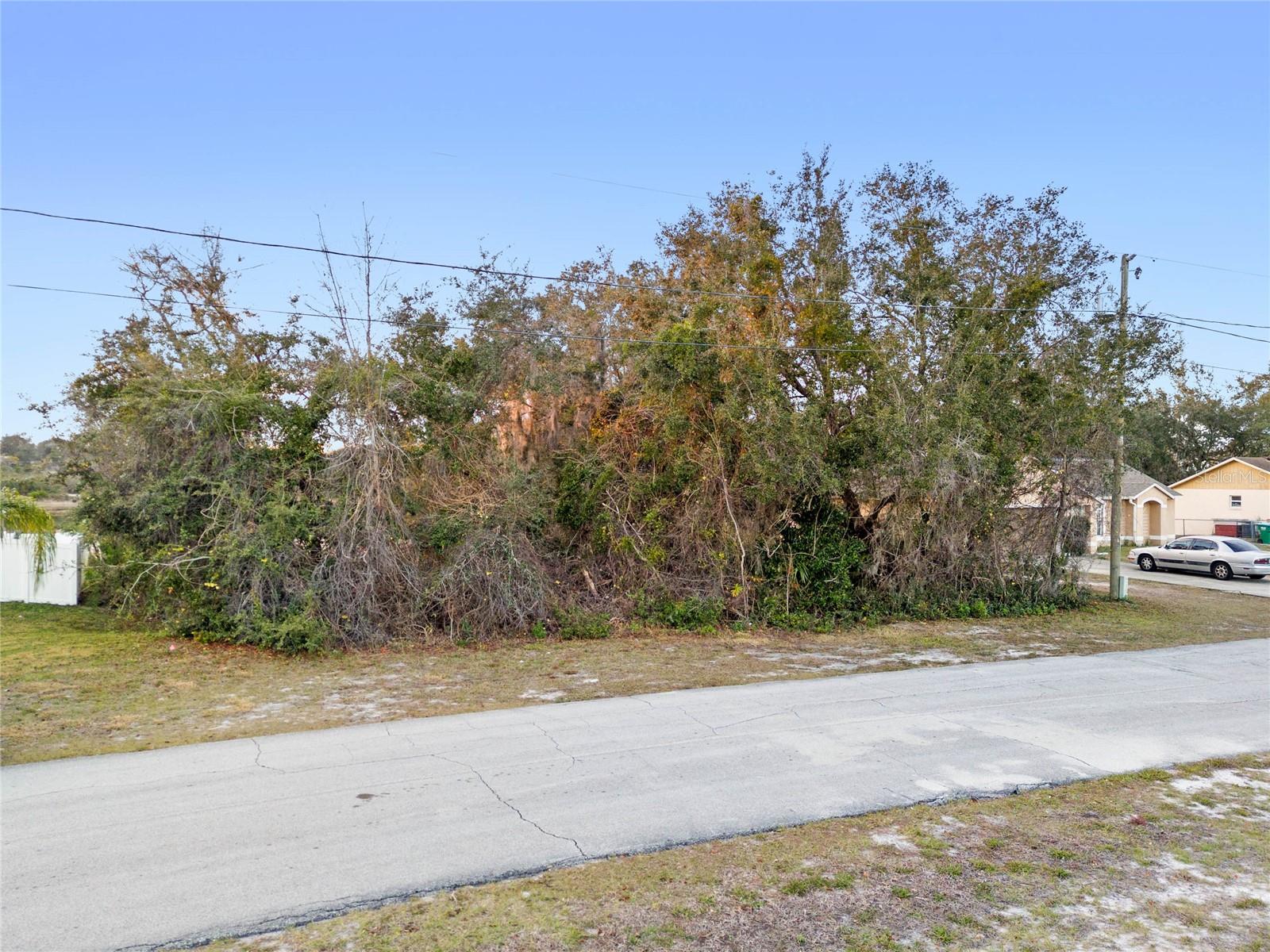 2599 HILLVIEW CIRCLE