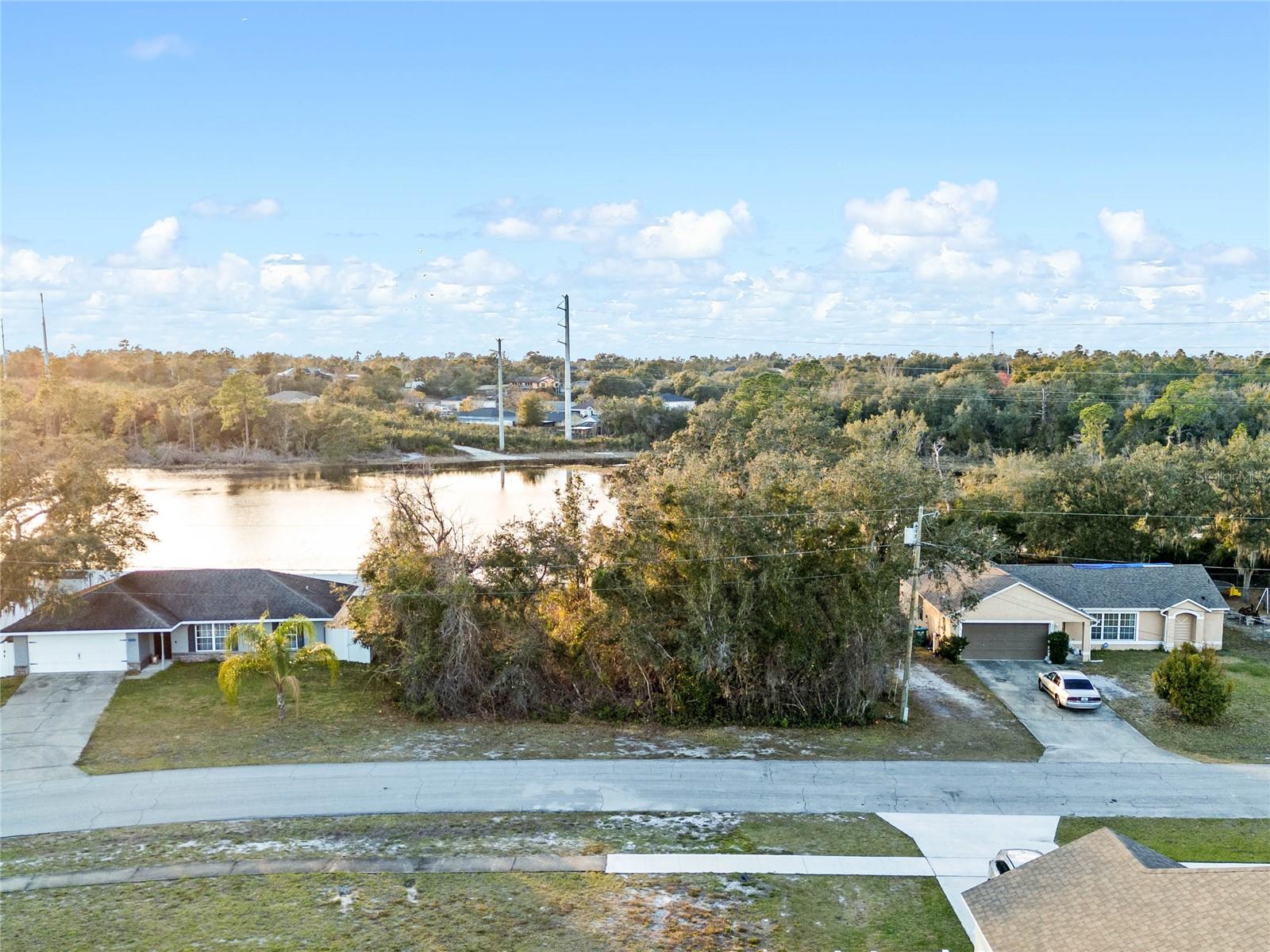 2599 HILLVIEW CIRCLE
