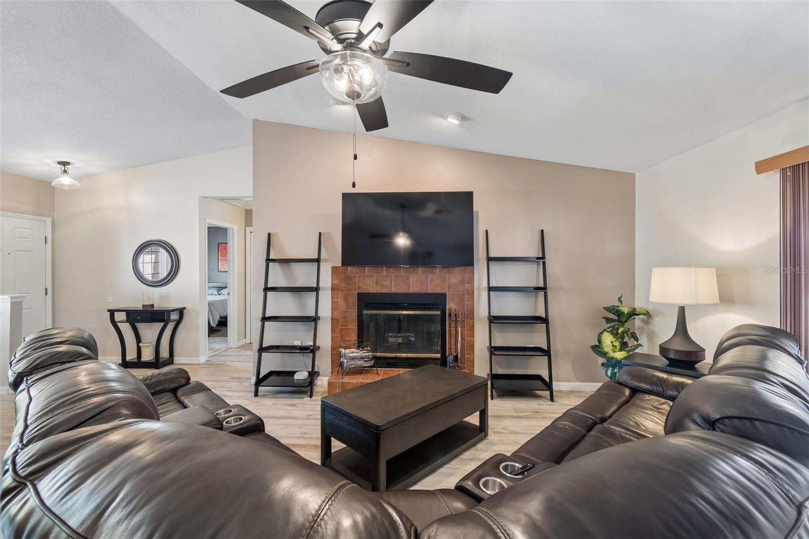 RIDGEWOOD - Residential