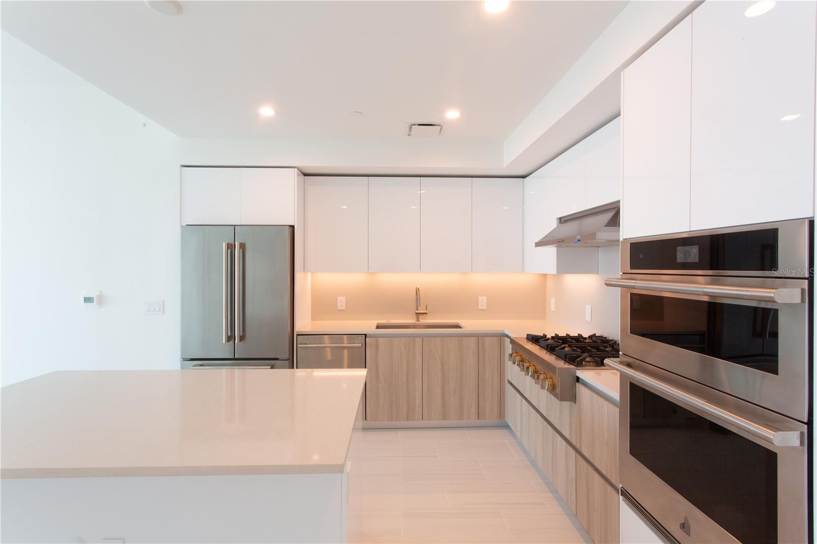 400 CENTRAL - Residential