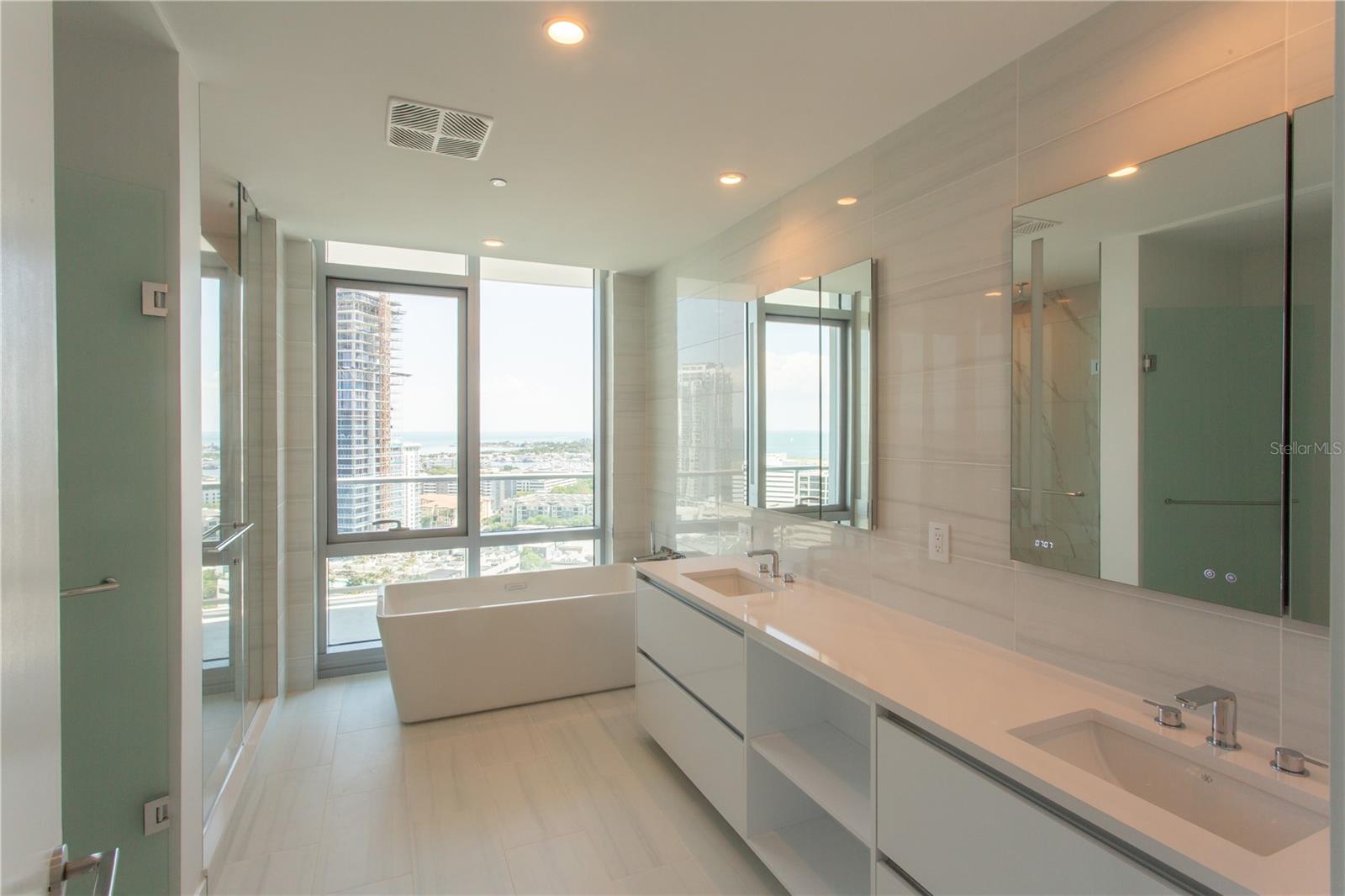 400 CENTRAL - Residential