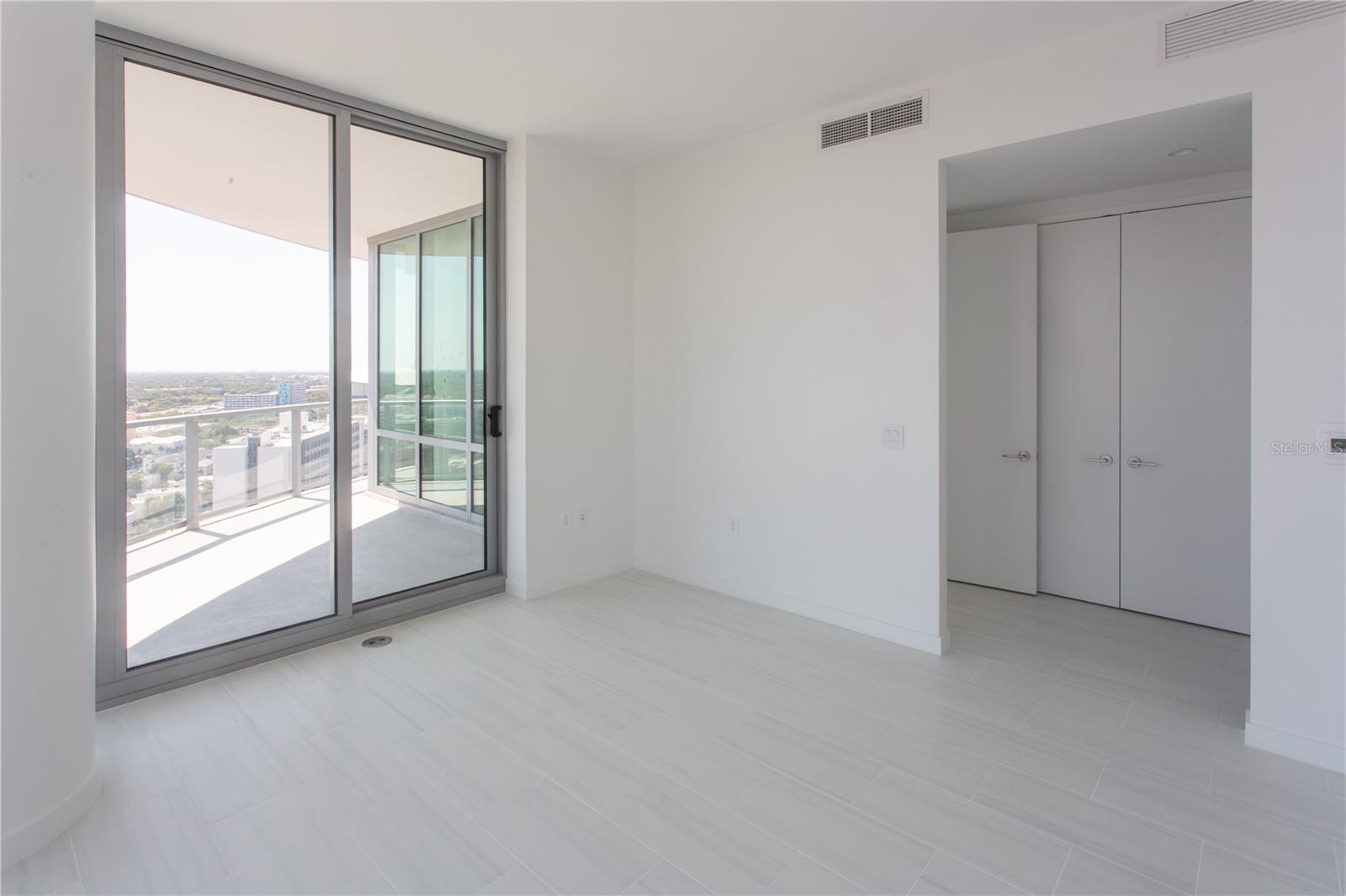 400 CENTRAL - Residential