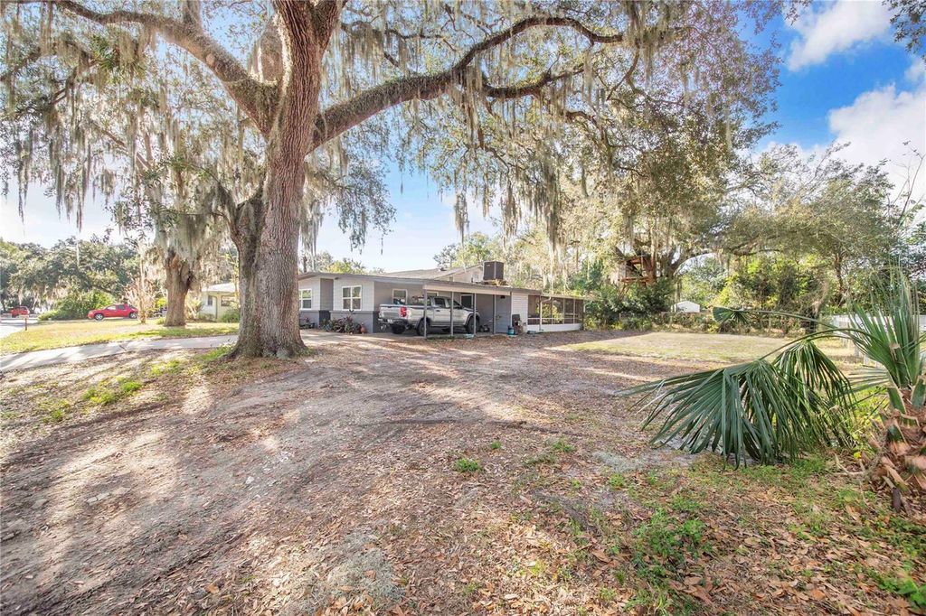 Photo of 308 Granada Road, Auburndale, FL 33823 (MLS # P4937498)
