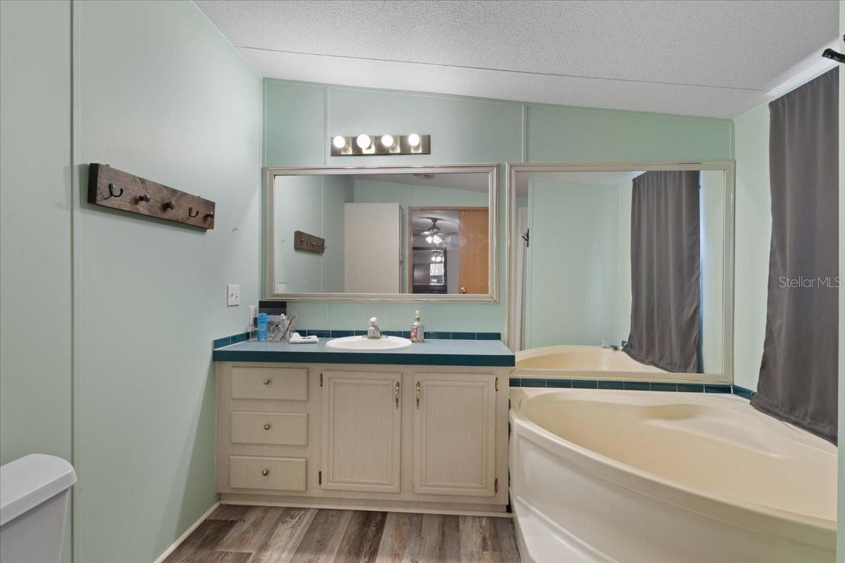 MANATEE FARMS ESTATE 1 - Residential