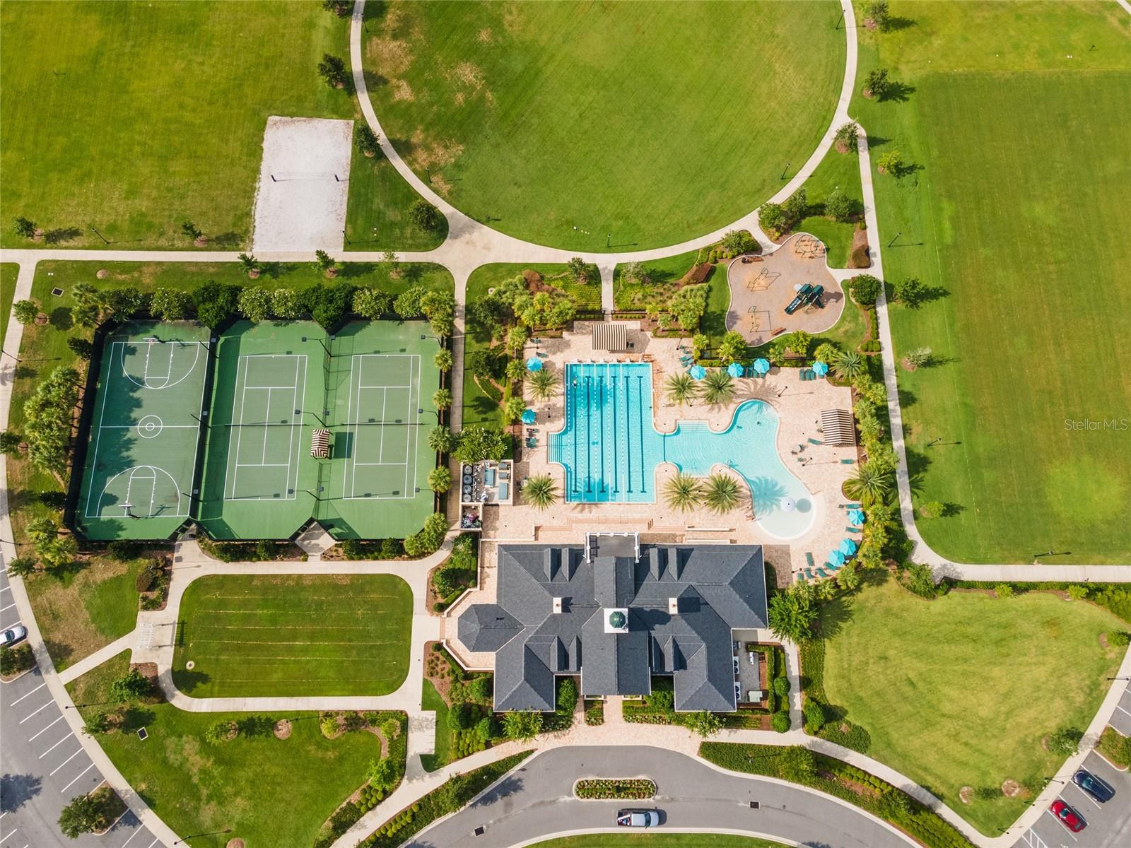 OAKMONT PH 2 PB 32 PG 30 - Residential