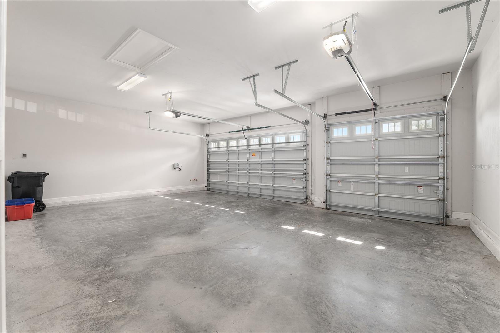 OAKMONT PH 2 PB 32 PG 30 - Residential