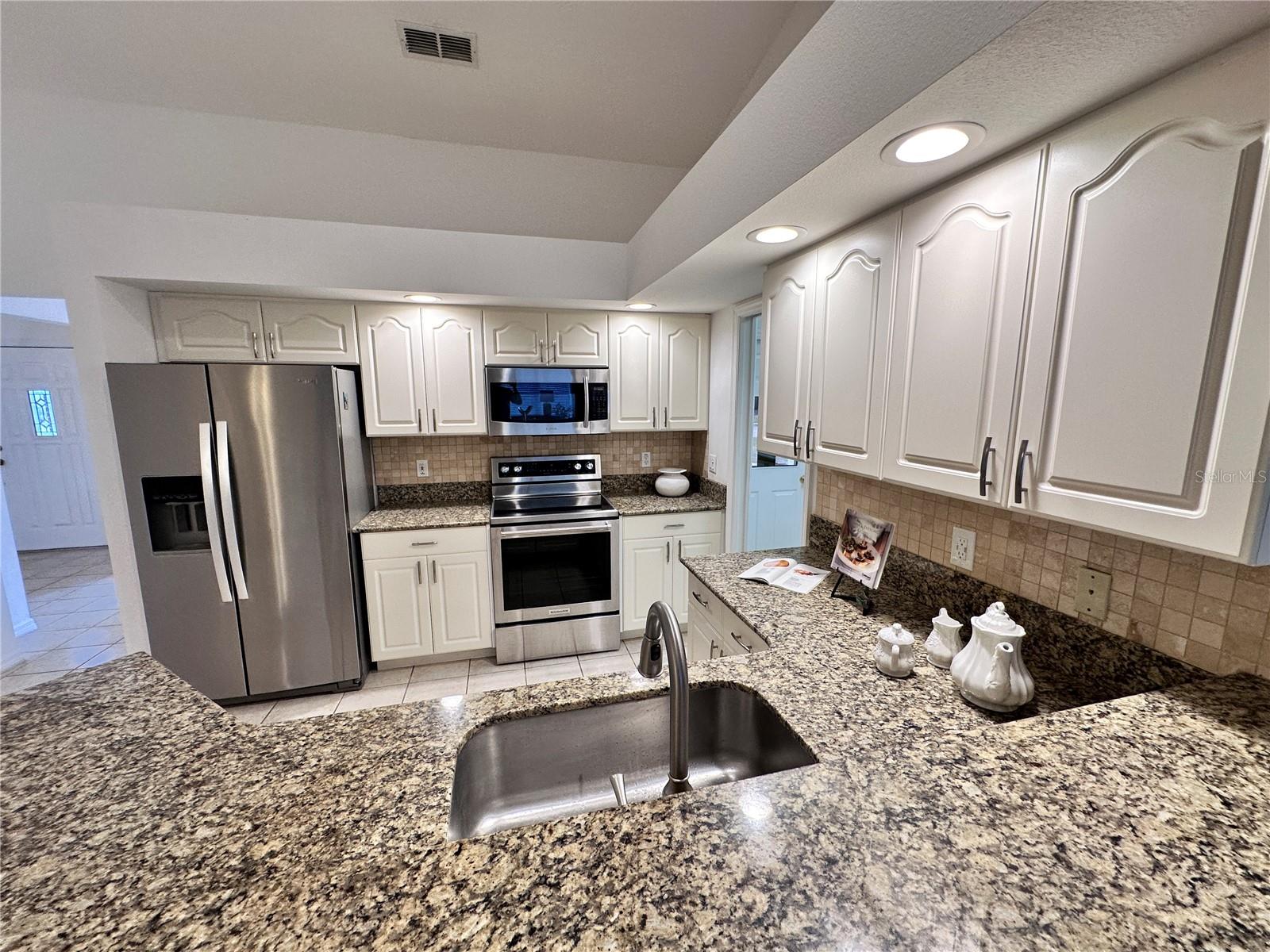 DELTONA LAKES UNIT 03 - Residential