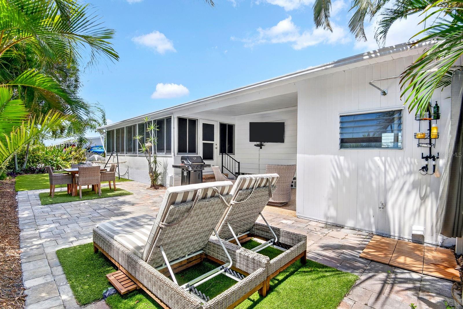 PALMA SOLA SHORES - Residential