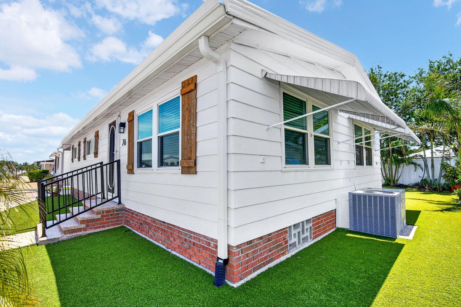 PALMA SOLA SHORES - Residential