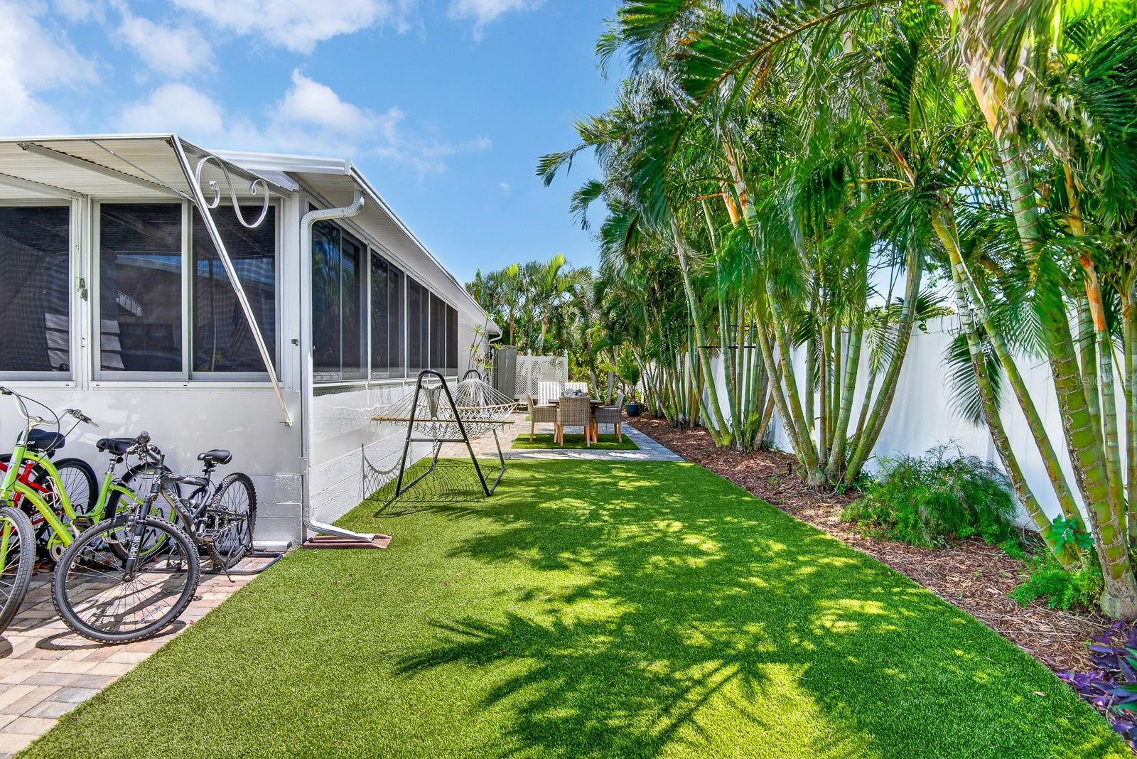 PALMA SOLA SHORES - Residential