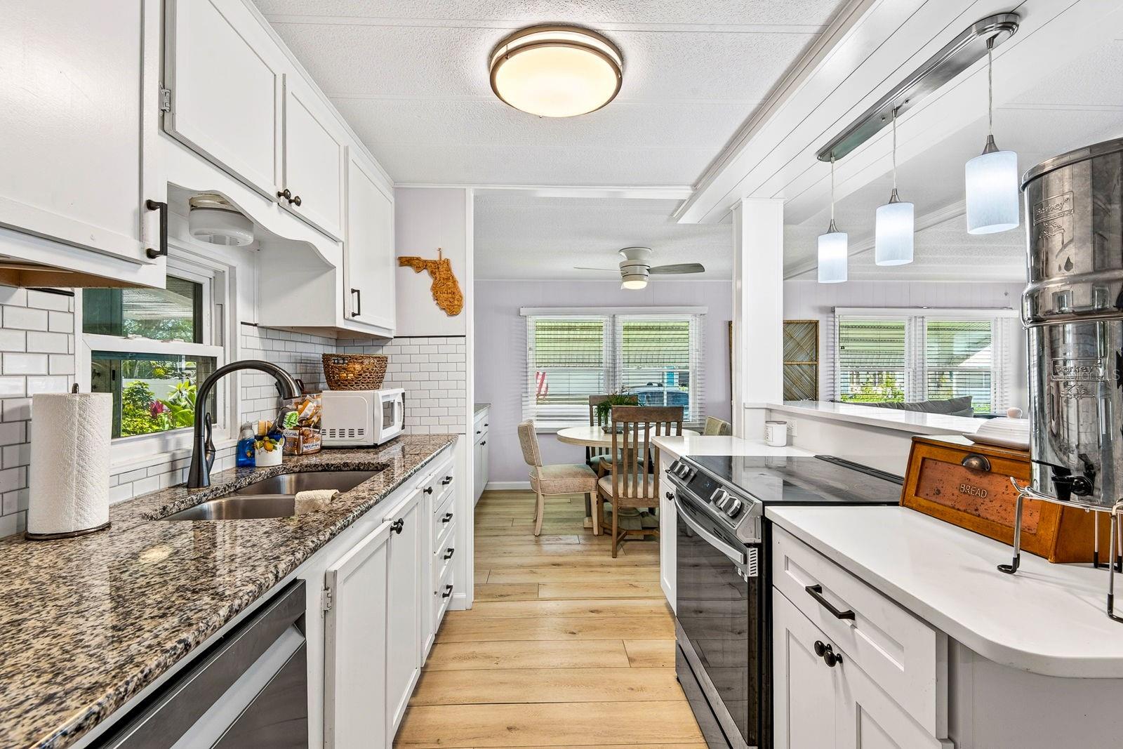 PALMA SOLA SHORES - Residential