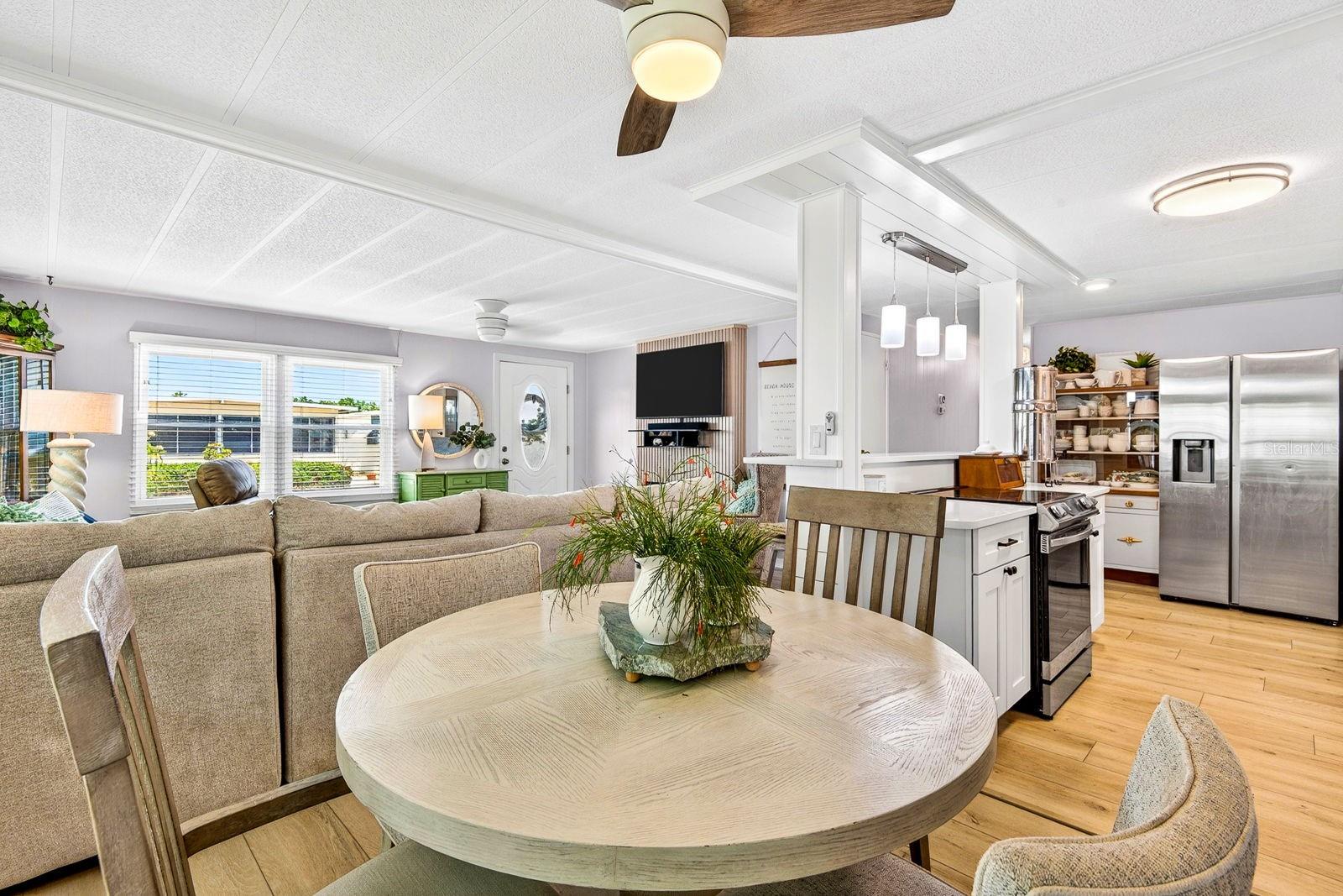 PALMA SOLA SHORES - Residential