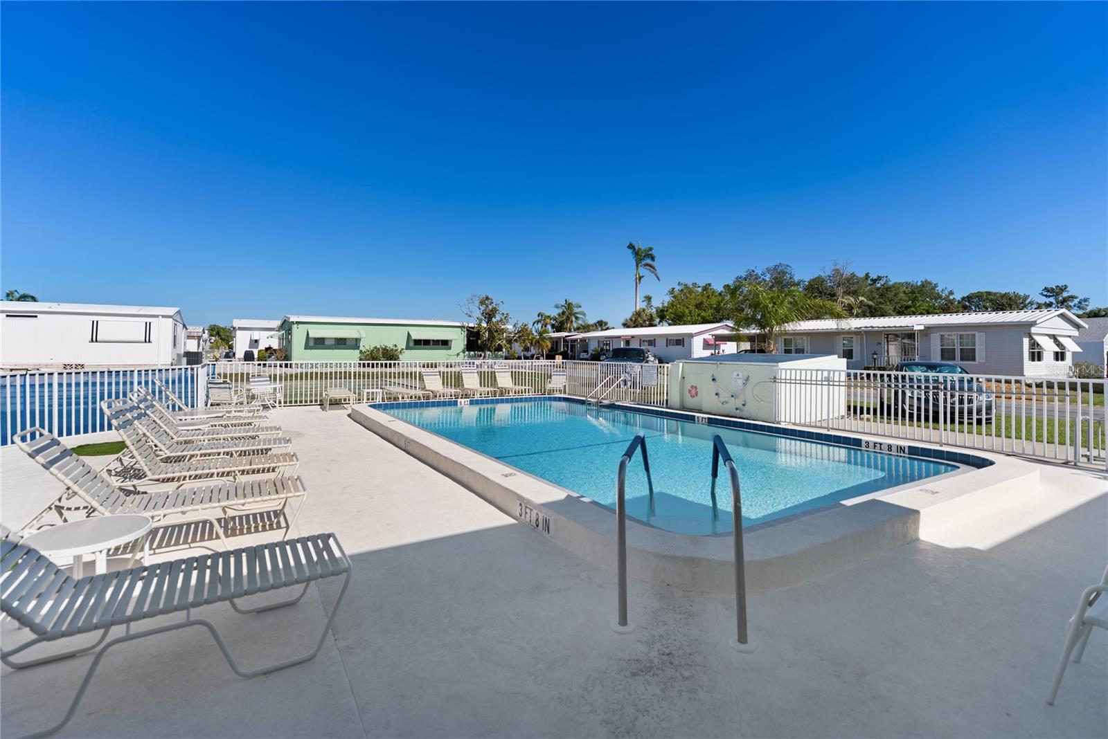 PALMA SOLA SHORES - Residential