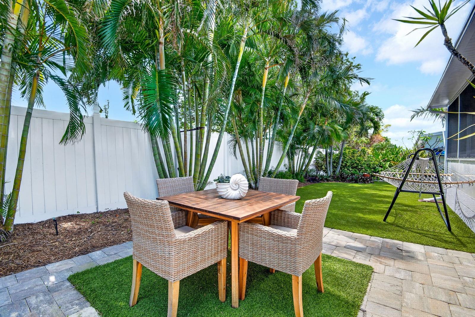 PALMA SOLA SHORES - Residential