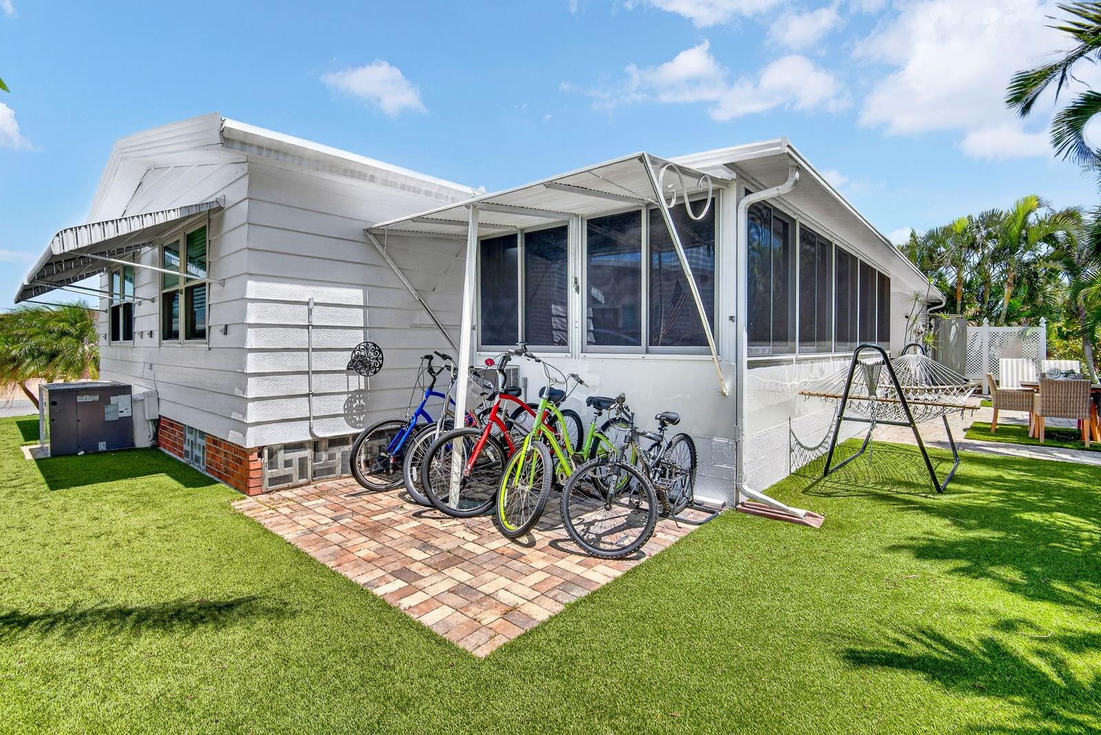 PALMA SOLA SHORES - Residential