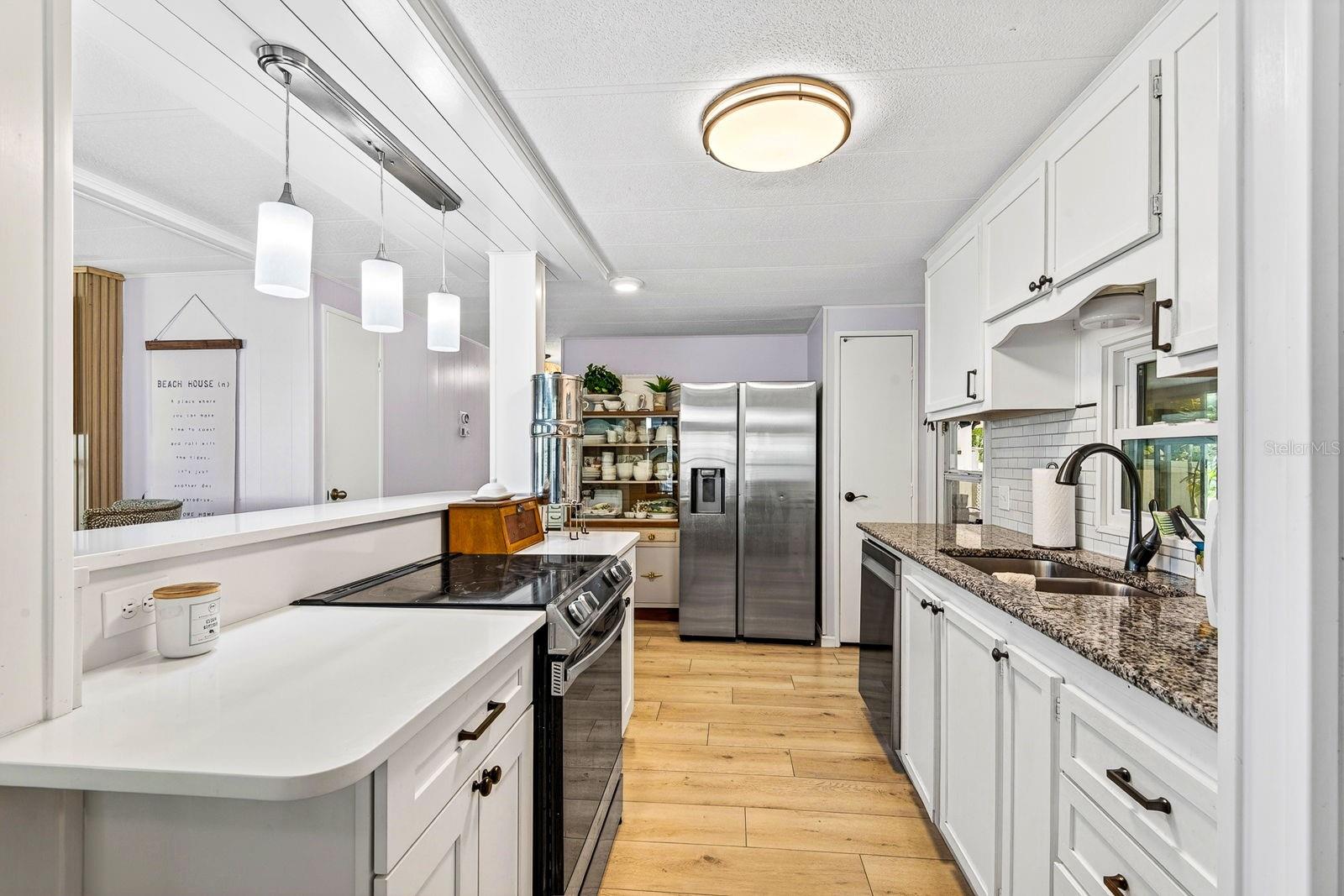 PALMA SOLA SHORES - Residential