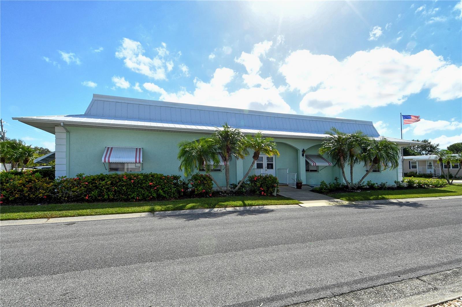 PALMA SOLA SHORES - Residential