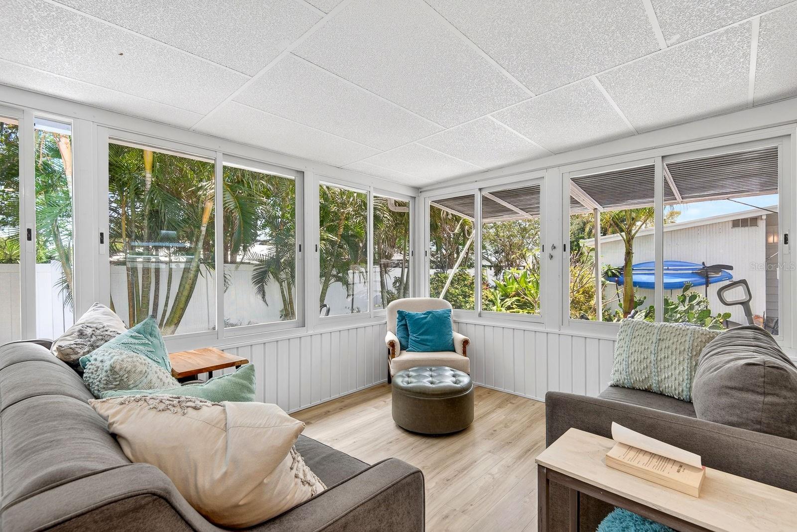 PALMA SOLA SHORES - Residential